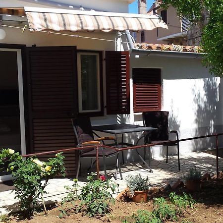 Apartment Dinko Cres Exterior photo