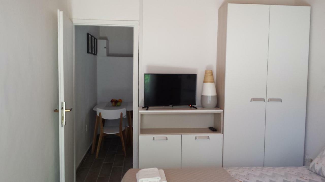 Apartment Dinko Cres Exterior photo